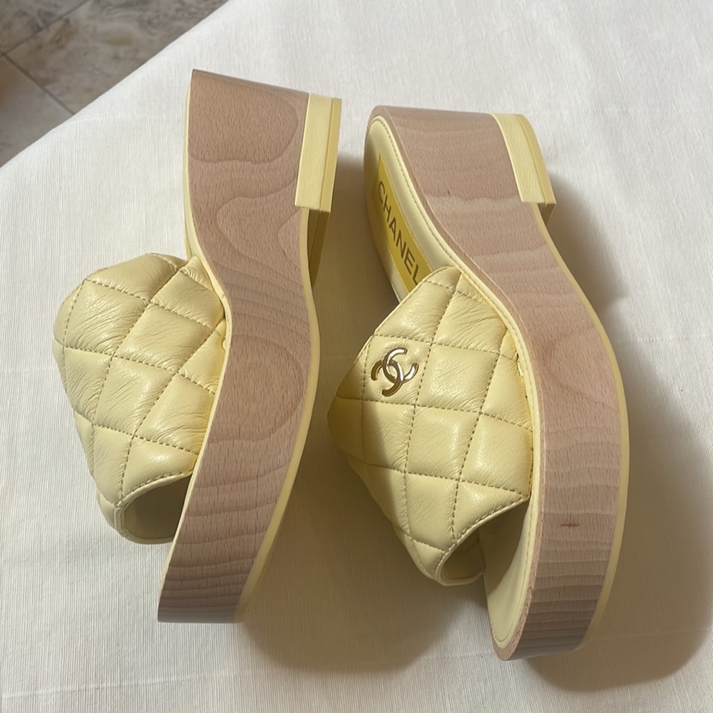 Chanel Sandals - Picture 4 of 9